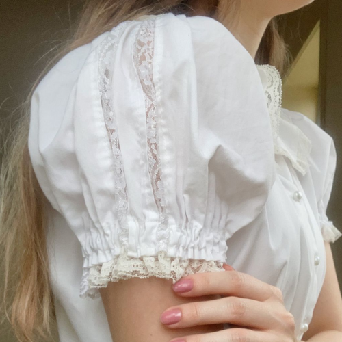 Elizabeth Everything Crop